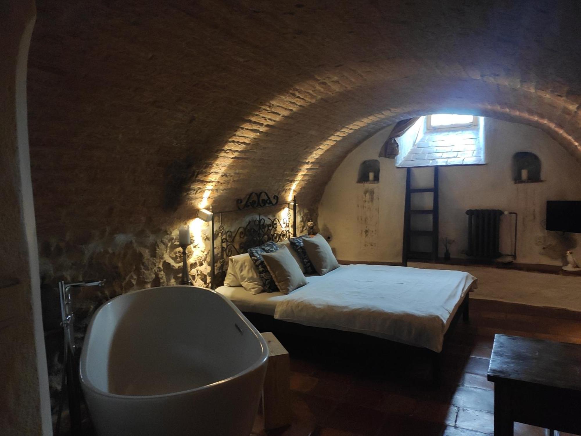 Apartmany Antico Микулов Экстерьер фото